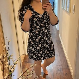 Floral 🌸 Flowy Dress l Medium